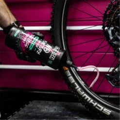 Muc-Off No Puncture Hassle Sealant - 1L -Specialized Bikes Shop 91369306 xxl a2