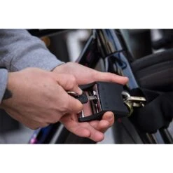 Hiplok Original Wearable Chain Lock -Specialized Bikes Shop 93041203 xxl a2