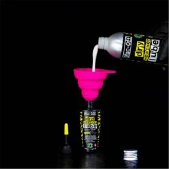 Muc-Off Dry Weather Lube 300ml -Specialized Bikes Shop 97294503 xxl a4